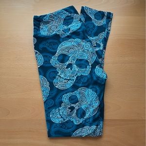 LuLaRoe Paisley Skull Leggings OS